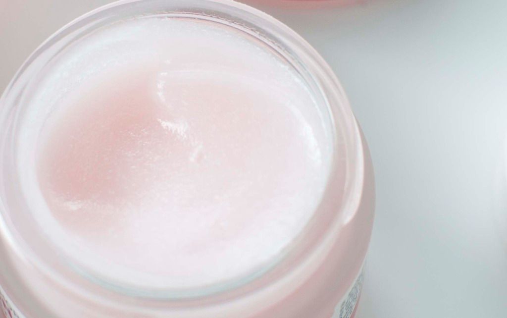 review the body shop vitamin E cream essence lotion
