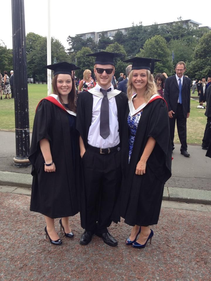 10556301_793940823972862_704859829208399