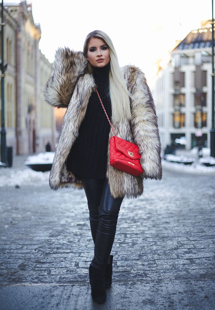  photo faux fur fuskepels antrekk kape coat-12_zpstrir80gg.jpg