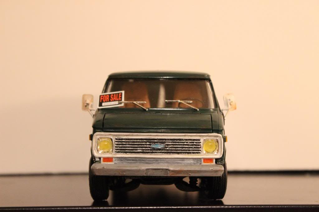 ModelVan10_zps97300126.jpg