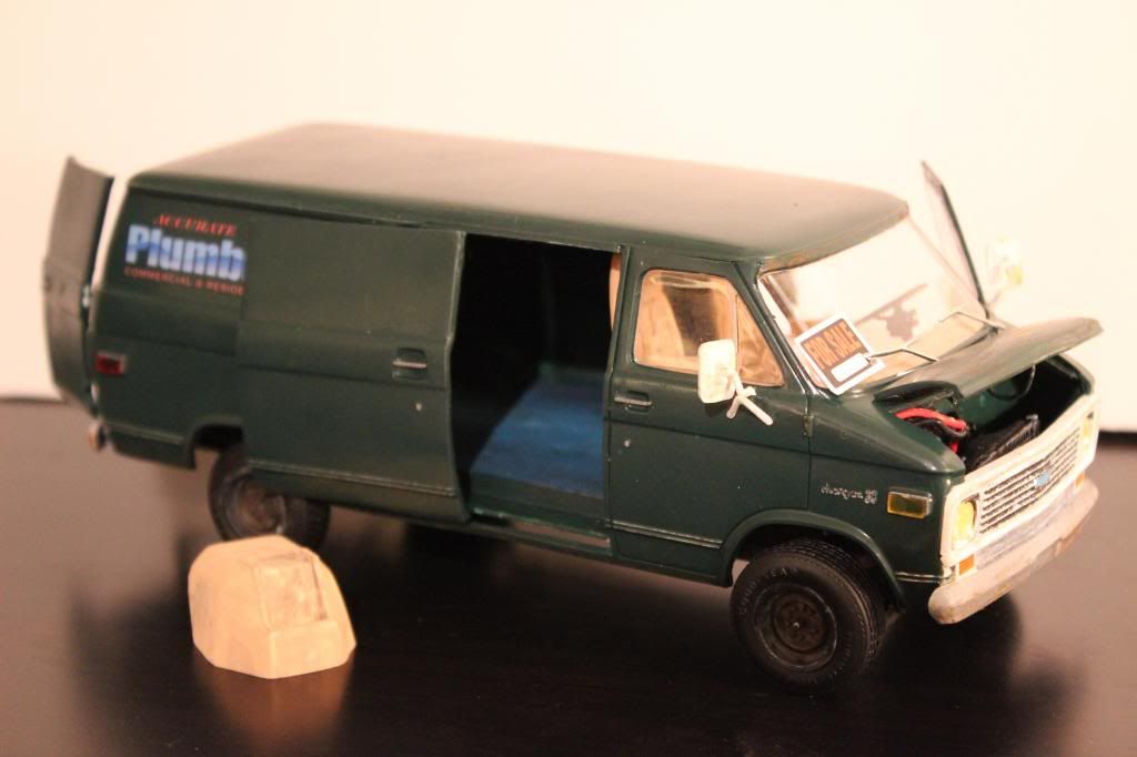 ModelVan7_zpsdd33de1d.jpg