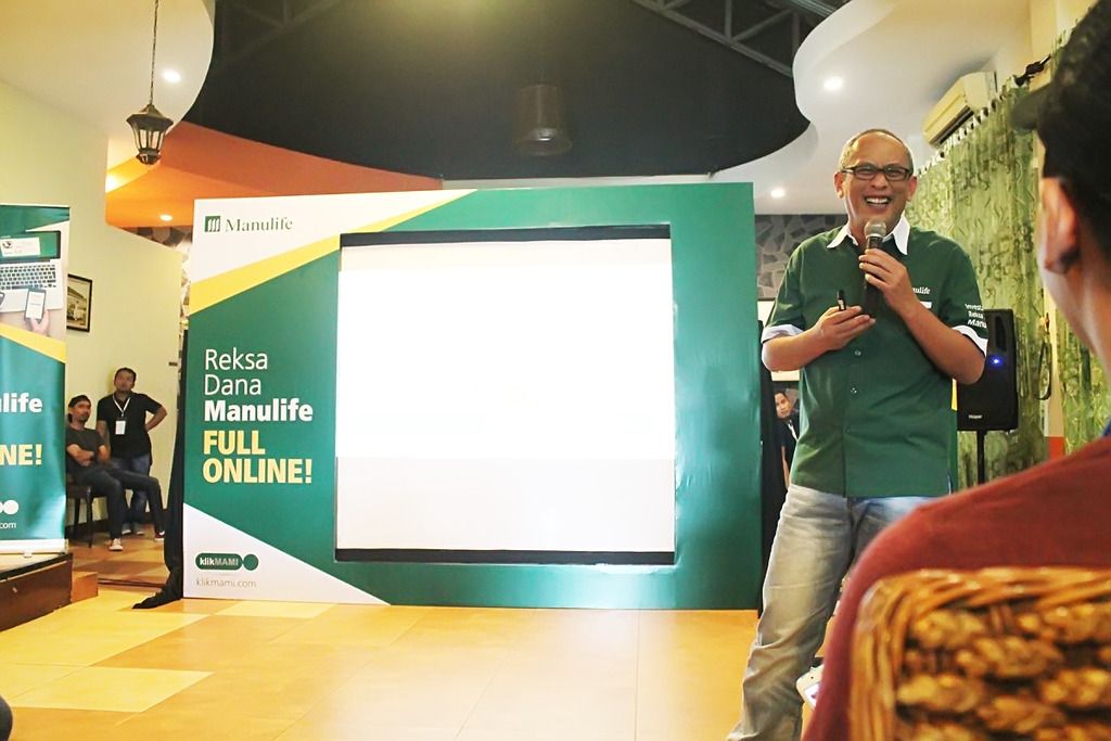 Bapak Putut Andanawarih Sedang Menyampaikan Materi